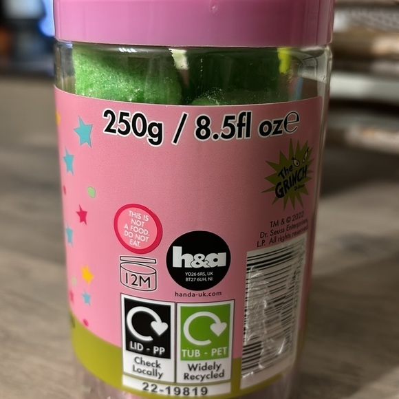 NEW GROUCHY GRINCH GRAPE COAL BATH BOMBS & SWEET CINDY LOU WHO FRUITY BODY SCRUB - Picture 15 of 15